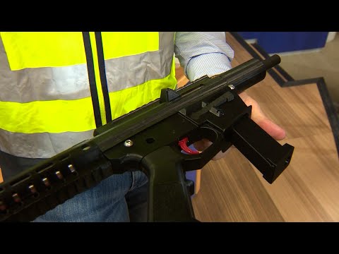 La Policía Nacional detiene a un hombre por fabricar armas con una impresora 3D