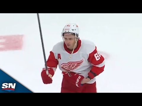 Patrick Kane Salutes Chicago Crowd After Sniping OT Winner vs. Blackhawks