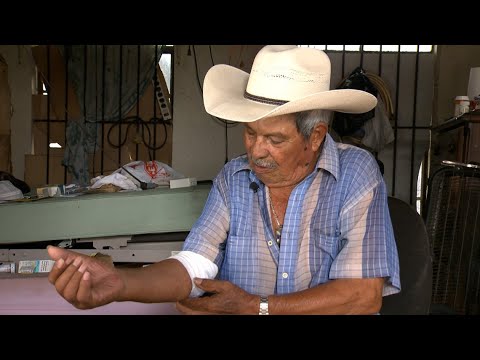 Elderly Texas man says duo broke his elbow before robbing him in his home