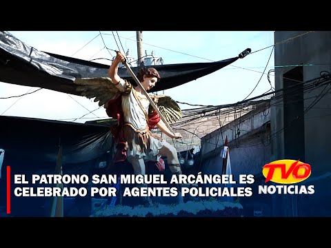 El Patrono  San Miguel Arcángel es celebrado por los agentes policiales.