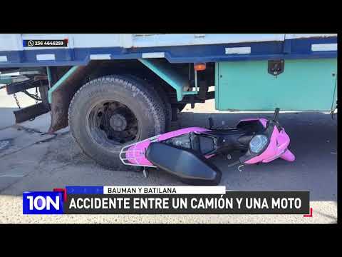 Accidente entre un camión y una moto en Pastor Bauman y Batilana