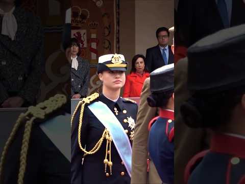 La reina Letizia y la princesa Leonor desafían a la lluvia en el Día de la Fiesta Nacional