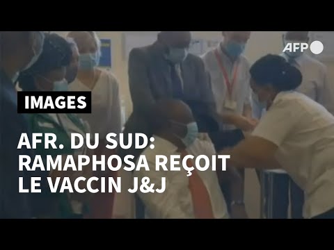 Afrique du Sud: Ramaphosa reçoit le vaccin Johnson & Johnson contre le Covid-19 | AFP Images