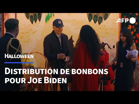 USA: Biden distribue des bonbons à l'occasion d'Halloween | AFP