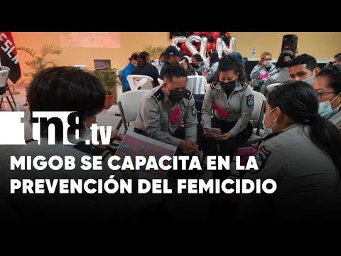 MIGOB facilita a funcionarios la cartilla de prevención al Femicidio - Nicaragua