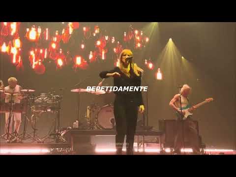 Paramore - Thick Skull (Live in Brisbane) (Subtítulos en español)