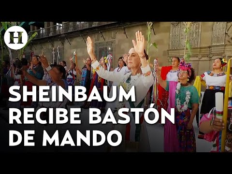 La Presidenta Claudia Sheinbaum recibe el Bastón de mando en el Zócalo