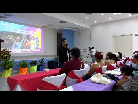 Trabajadoras sexuales, promotoras y autoridades de salud participan en foro promovido por el Minsa