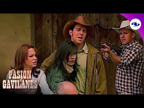 Pasión de Gavilanes: Óscar Reyes se enfrenta a golpes con Fernando Escandón - Caracol TV