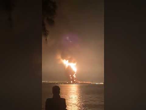 ?  #Mega #Incendio en #Cuba #Explota el 3° #Mega #Tanque de #Petrolio