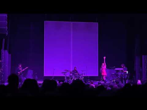 Ravyn Lenae - M.I.A and Venom (Live @ Palace Theater MN) 11/8/22