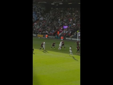 ¡ZURDAZO LETAL! Bruno Fernandes no tuvo piedad e igualó el partido ante Bournemouth | #Shorts