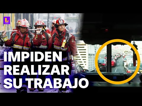 Luchando contra el tráfico: Congestión vehicular de Lima no deja pasar a bomberos