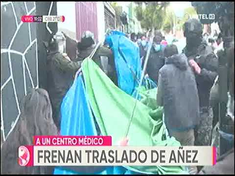18022022   PROTESTAS DE AFINES AL MAS FRENAN TRASLADO DE JEANINE AÑEZ A UN CENTRO MEDICO   UNITEL