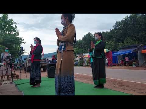 ถวายพวงมาลัยผลไม้-ไข่1แผงให้คุ ถวายพวงมาลัยผลไม้-ไข่1แผงให้คุ