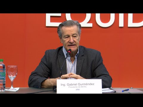 Conferencia de prensa del presidente de Antel, Gabriel Gurméndez