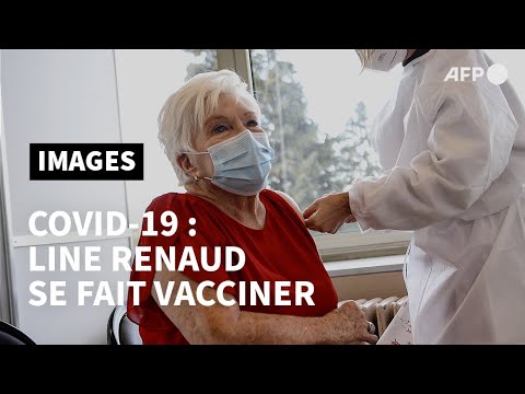 Line Renaud se fait vacciner contre le Covid-19 | AFP Images