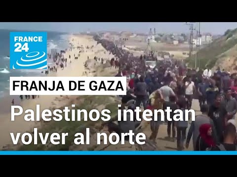 Refugiados palestinos intentan regresar al norte de Gaza en medio de ataques israelíes