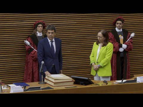 Carlos Mazón toma posesión como 'president' de la Generalitat Valenciana