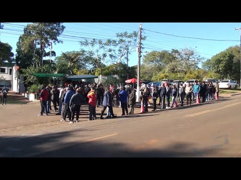Cientos de contribuyentes esperan para pagar habilitación vehicular en San Juan del Paraná