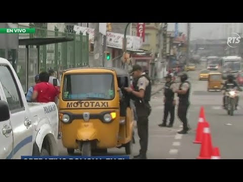 Agentes policiales realizan operativo de control en el noroeste de Guayaquil