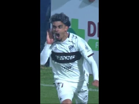 ¡LO LIQUIDÓ EL CALAMAR! Ronaldo Martínez sentenció el 2-0 vs. Independiente Rivadavia | #Shorts