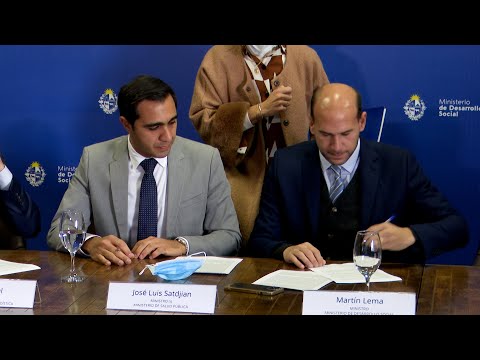 Firma de convenio sobre seguridad alimentaria en Uruguay