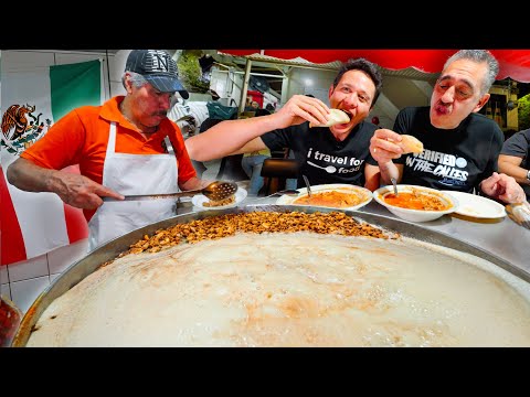 Mark Wiens MexicanStreetFood!!🇲🇽INSANEBUBBLEBATHTACOSinGuadalajara,Mexi