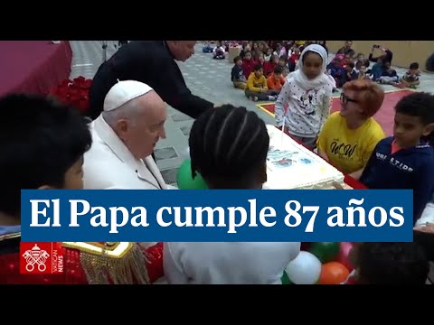 El papa Francisco cumple 87 años y lo celebra con los niños de un centro pediátrico