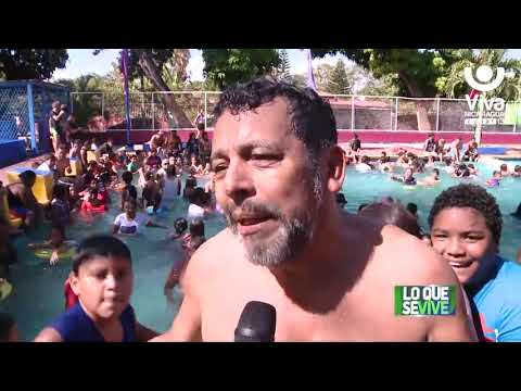 Familias apaciguan el calor en las ricas aguas del Centro recreativo Xilonem