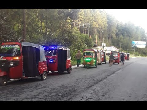 Transportistas bloquean la ruta de Quezaltepeque y la carretera a El Salvador