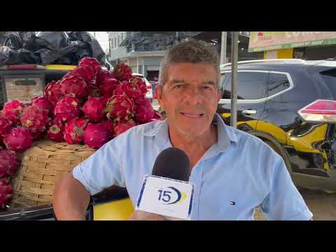 Pablo Raudales, hondureño se dedica a la comercialización de la pitahaya en Santa Rosa de Lima