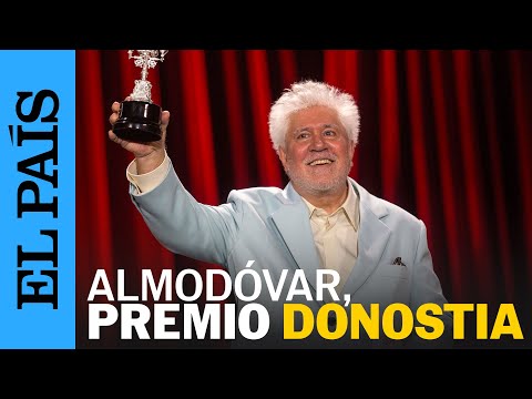 PREMIO DONOSTIA | Almodóvar recuerda a Carmen Maura y agradece la presencia de Pedro Sánchez