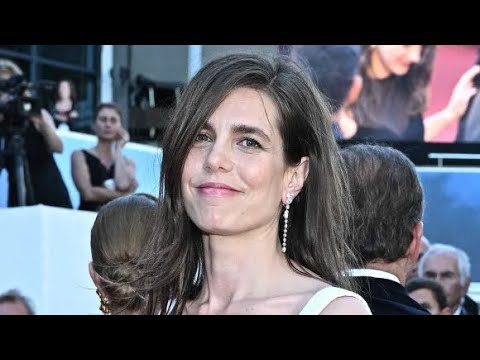 Charlotte Casiraghi divine en robe blanche après la séparation avec Dimitri Rassam