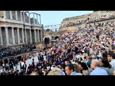 Marlaska recibe una sonora pitada a su llegada a un concierto de la Guadia Civil: Fuera, fuera