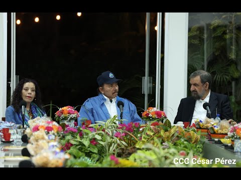 Presidente Daniel Ortega y Compañera Rosario en encuentro con delegación de Irán