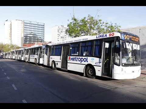 Micros para el acto de Milei