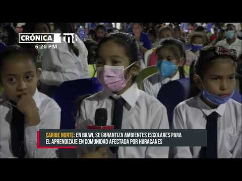 Presentación de coros escolares en el aniversario de Boaco - Nicaragua