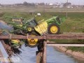 Сельxоз техника : Tractor accidents