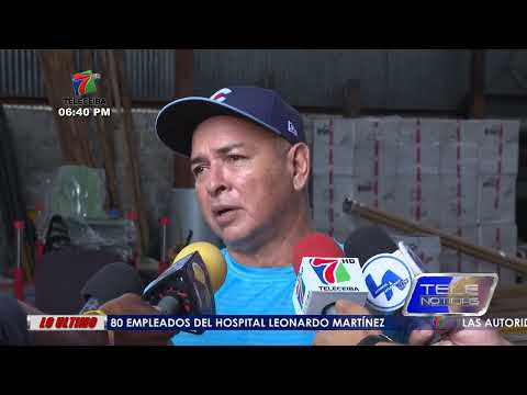 Alcaldía Ceibeña entrega insumos para cancha del softball Frank P. Vera.