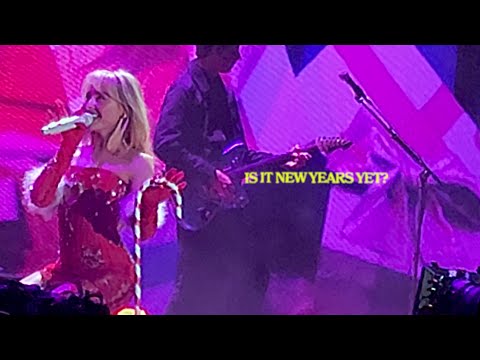 Jingle Ball 2023: Sabrina Carpenter - 'is it new years yet?' (Live Debut)