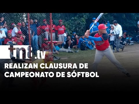 Premiación en clausura de campeonato de sóftbol de la Policía Nacional - Nicaragua