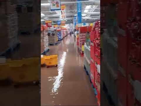 #Lider de #San #Fernando inundado, mientras #boric se va de vacaciones, #Chile se inunda