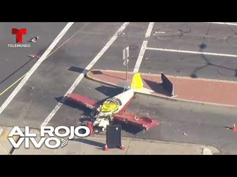 EN VIVO: Una pequeña avioneta aterriza de emergencia en una calle de California | Al Rojo Vivo |