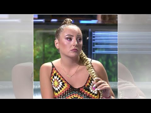 Rocío Flores agota por completo el vestido de crochet más cómodo y versátil del verano