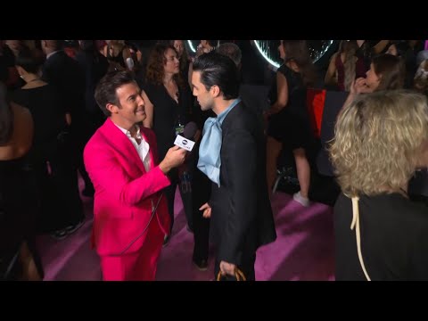 Peso Pluma, Yung Miami, Jared Leto talk on the pink carpet at the MTV Music Awards
