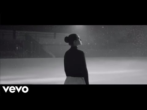 Sia - I'm Still Here (Music Video)