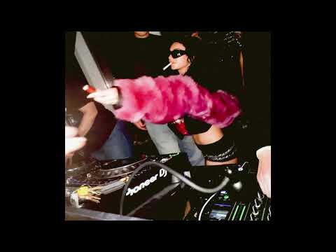 Charli xcx - girl, so confusing featuring lorde (Gravagerz remix)