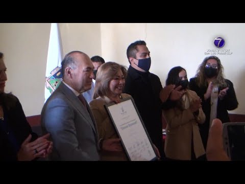 Mónica Ruiz Rivera recibe el Premio Municipal de Derechos Humanos 2021 “Eleanor Roosevelt”.