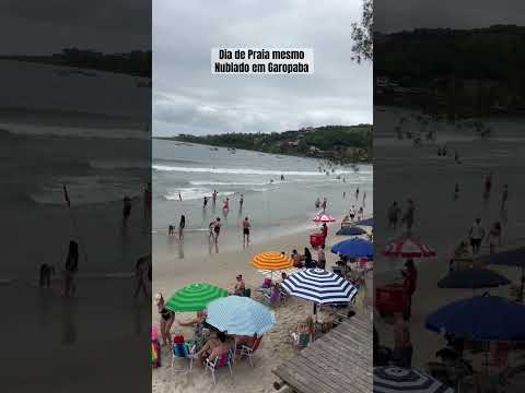 Dia de Praia mesmo Nublado em Garopaba